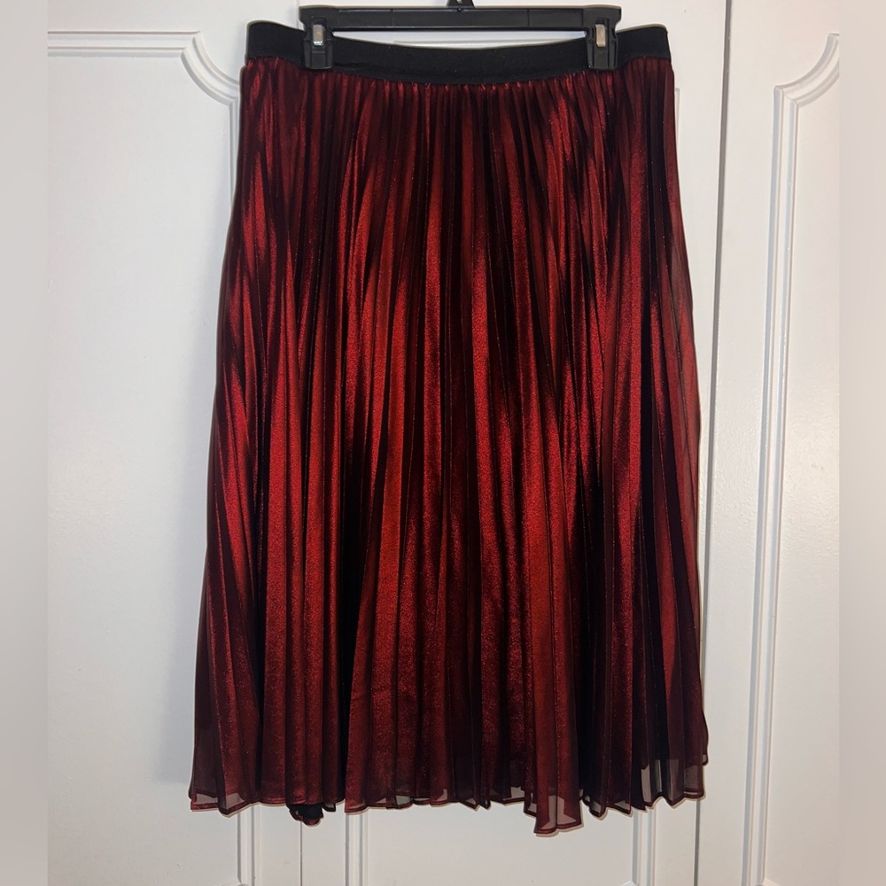 Simply Vera, Vera Wang Metallic Foil Pleated Skirt.